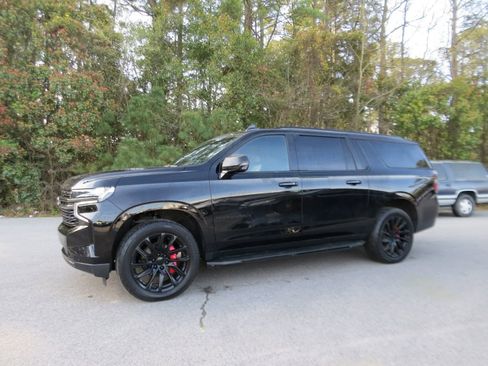 Certified 2022 Chevrolet Suburban RST w/ Luxury Package image 6