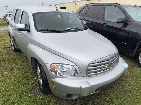 Used 2011 Chevrolet HHR LT image 1