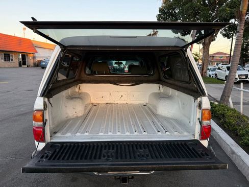 Used 2003 Toyota Tacoma PreRunner image 10