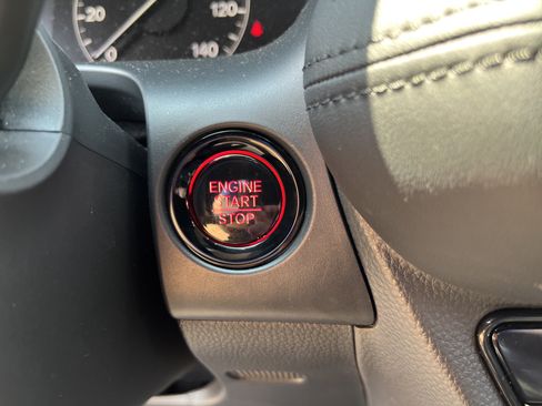 Certified 2026 Honda HR-V LX image 24