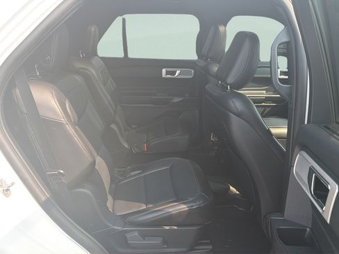 Used 2020 Ford Explorer Limited w/ Class III Trailer Tow Package AWD/4WD image 27