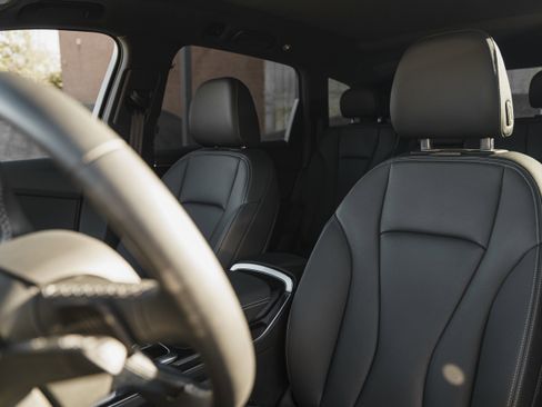 Certified 2025 Audi Q7 2.0T Premium w/ Convenience Plus Package image 21