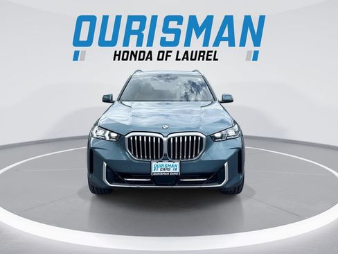 Used 2024 BMW X5 xDrive40i w/ Premium Package AWD/4WD image 3