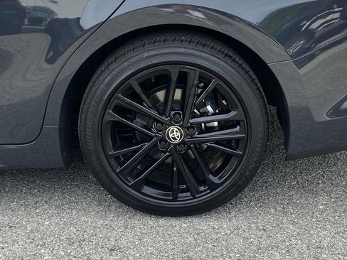 Used 2026 Toyota Camry SE w/ Convenience Package image 9