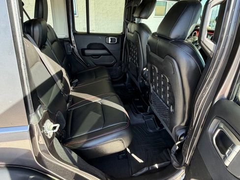 Used 2018 Jeep Wrangler Unlimited Rubicon image 21