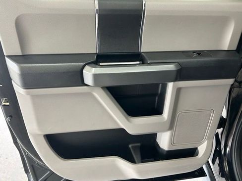 Used 2018 Ford F150 XLT AWD/4WD image 24