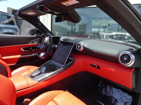 Used 2022 Mercedes-Benz SL 63 AMG 4MATIC w/ Driver Assistance Package image 16