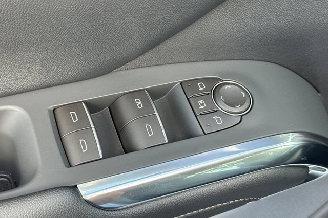 New 2026 Chevrolet Traverse High Country FWD image 18