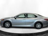 Used 2018 Toyota Camry LE image 2
