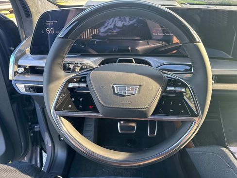 New 2026 Cadillac Vistiq Premium Luxury image 15