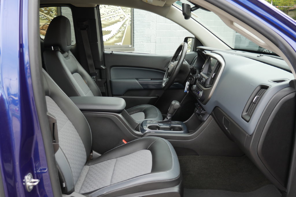Used 2015 Chevrolet Colorado Z71 AWD/4WD image 9