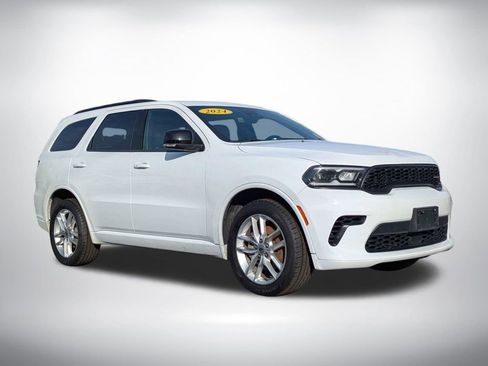 Used 2024 Dodge Durango GT AWD/4WD image 2