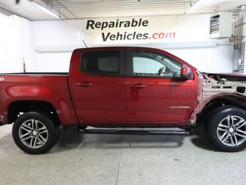 Used 2022 Chevrolet Colorado W/T w/ Custom Special Edition image 4