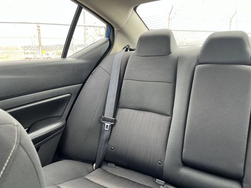 Used 2025 Nissan Altima 2.5 SV FWD image 39