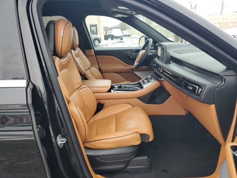 Certified 2023 Lincoln Aviator Black Label w/ Dynamic Handling Package image 9