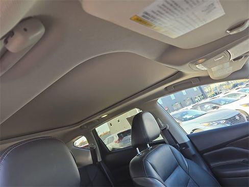 Certified 2022 Nissan Murano Platinum w/ Cargo Package image 16