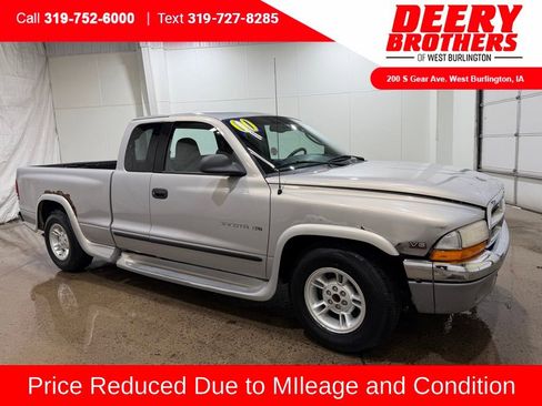 Used 2000 Dodge Dakota 2WD Club Cab image 1