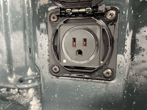 New 2026 Chevrolet Silverado 1500 LTZ w/ LTZ Premium Package image 9