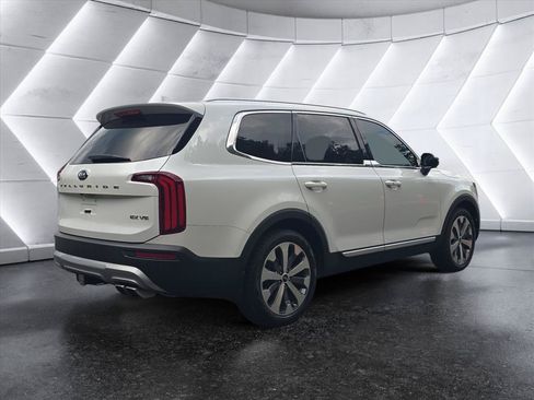 Used 2021 Kia Telluride EX w/ EX Premium Package FWD image 5