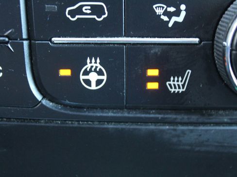 Used 2016 Dodge Grand Caravan SXT image 44