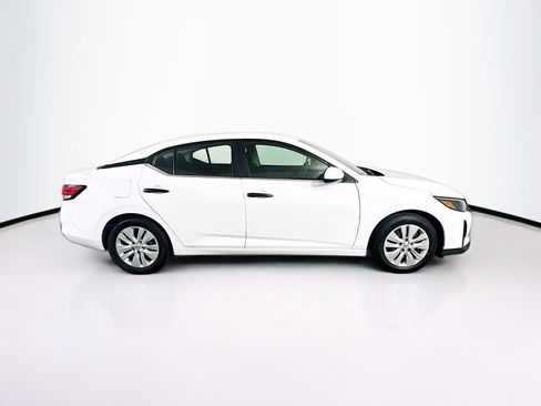 Used 2025 Nissan Sentra S FWD image 10