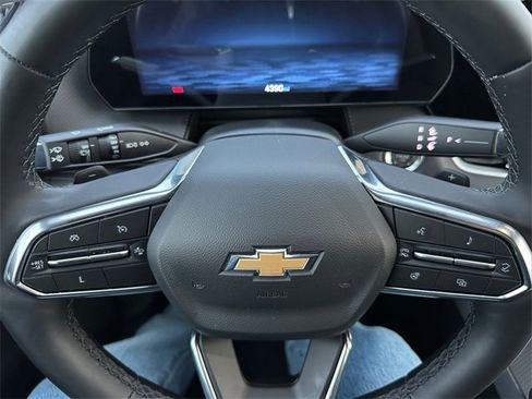 Used 2025 Chevrolet Equinox LT image 26