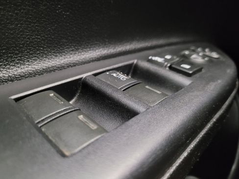 Used 2017 Honda Accord LX image 27