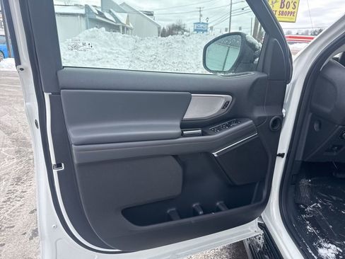 New 2025 Ford Expedition Max Active AWD/4WD image 9