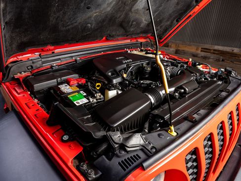 Used 2020 Jeep Gladiator Sport w/ Quick Order Package 24S image 39