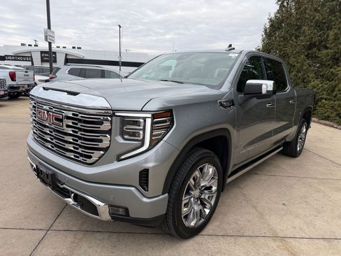 Used 2025 GMC Sierra 1500 Denali image 7