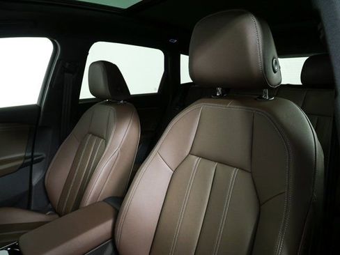 New 2027 Audi Q6 e-tron Premium image 5