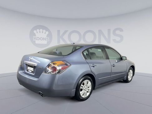 Used 2010 Nissan Altima 2.5 S w/ Premium Audio Pkg image 7