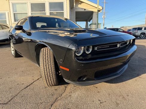 Used 2016 Dodge Challenger SXT image 13