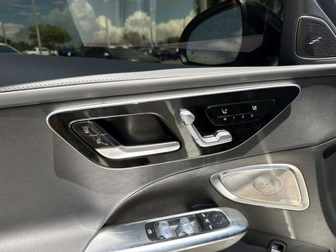 Used 2024 Mercedes-Benz C 300 Sedan image 17