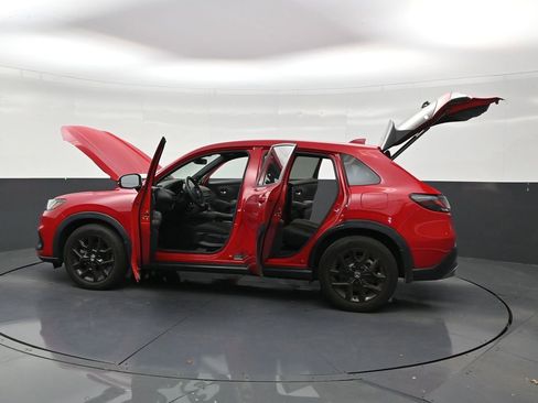 Used 2024 Honda HR-V Sport image 30