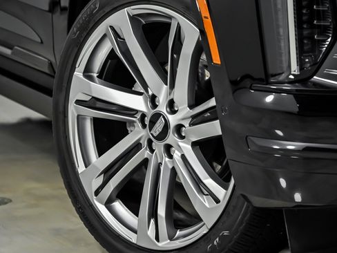 Used 2025 Cadillac Escalade Sport w/ Touring Package AWD/4WD image 4
