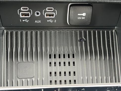 New 2026 Jeep Grand Cherokee Altitude AWD/4WD image 24
