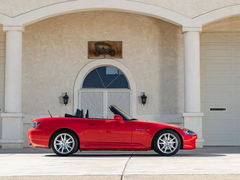 Used 2004 Honda S2000 image 5
