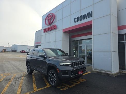 Used 2024 Jeep Grand Cherokee Overland w/ Adv Protech Group III image 1