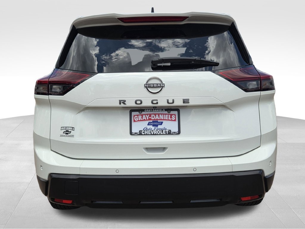 Used 2024 Nissan Rogue S FWD image 7