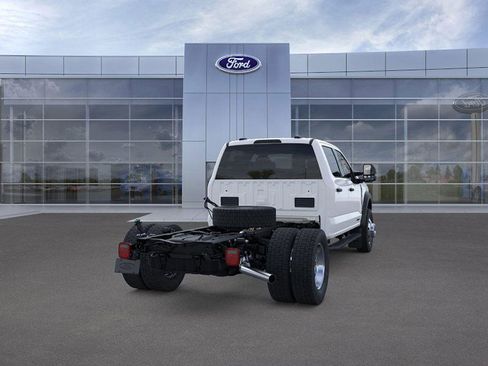 New 2025 Ford F450 XLT w/ XLT Value Package image 8