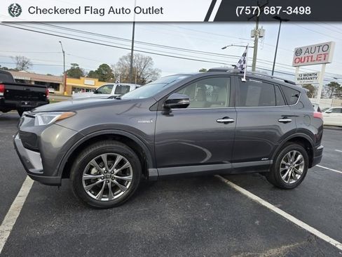 Used 2017 Toyota RAV4 Limited image 2