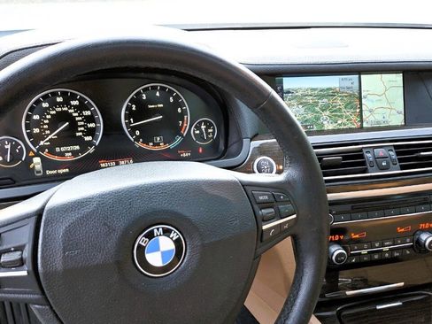 Used 2011 BMW 750Li xDrive AWD/4WD image 54