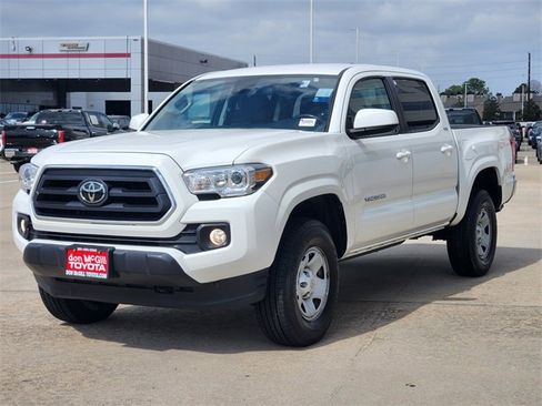 Certified 2023 Toyota Tacoma SR5 image 3