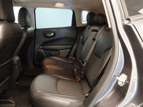 Used 2020 Jeep Compass Latitude w/ Cold Weather Group AWD/4WD image 25