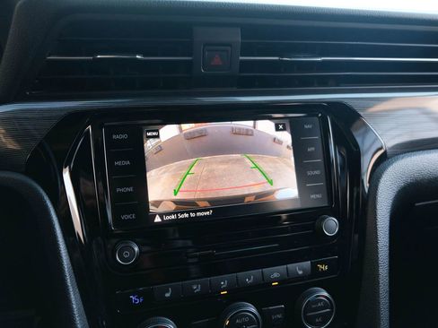 Used 2022 Volkswagen Passat 2.0T R-Line image 31