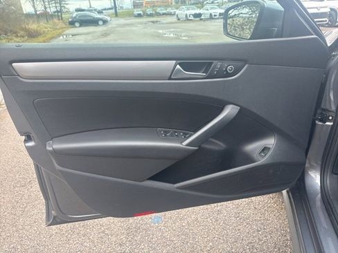 Used 2015 Volkswagen Passat 1.8T Wolfsburg Edition image 9