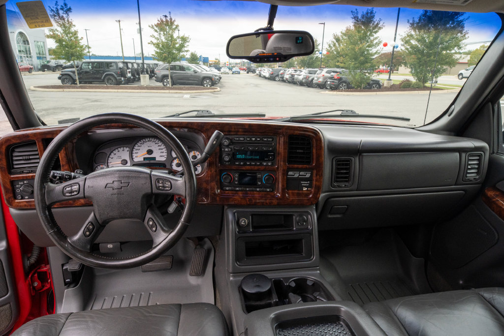 Used 2003 Chevrolet Silverado 1500 SS AWD/4WD image 14