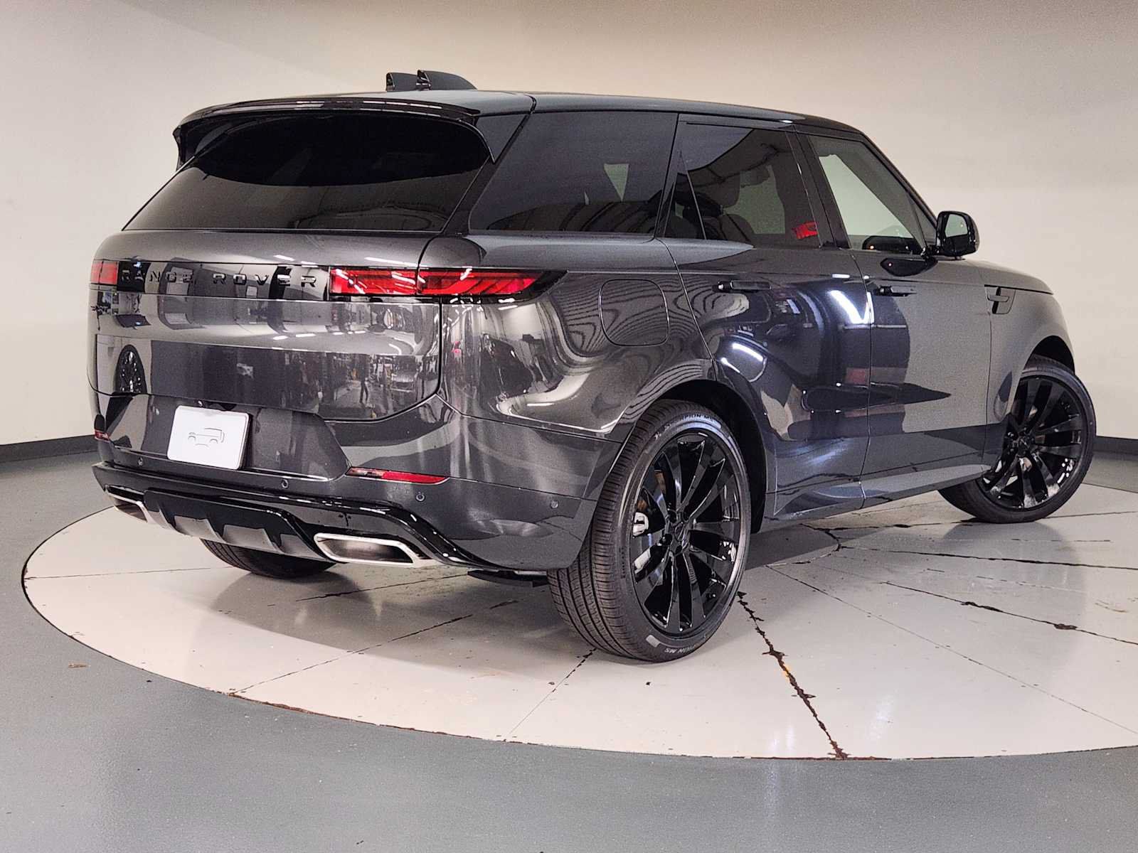 New 2027 Land Rover Range Rover Sport Dynamic SE AWD/4WD image 2
