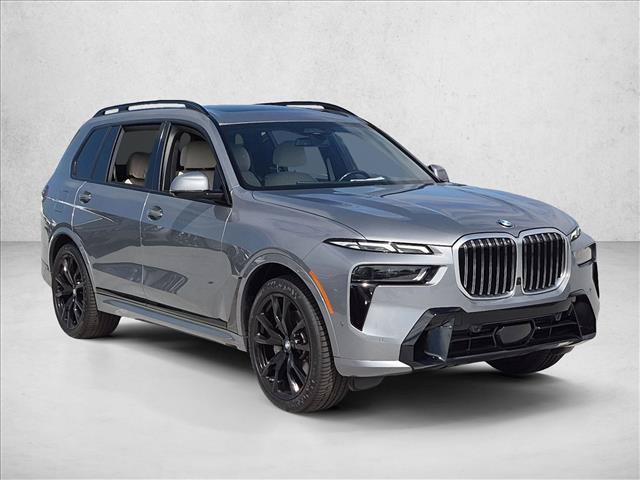 Used 2024 BMW X7 xDrive40i w/ M Sport Package AWD/4WD image 3